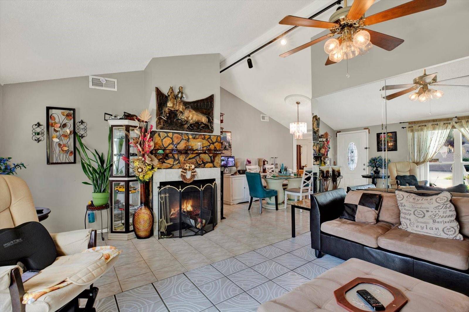 9309 ASHFIELD CT, Tampa, FL 33615