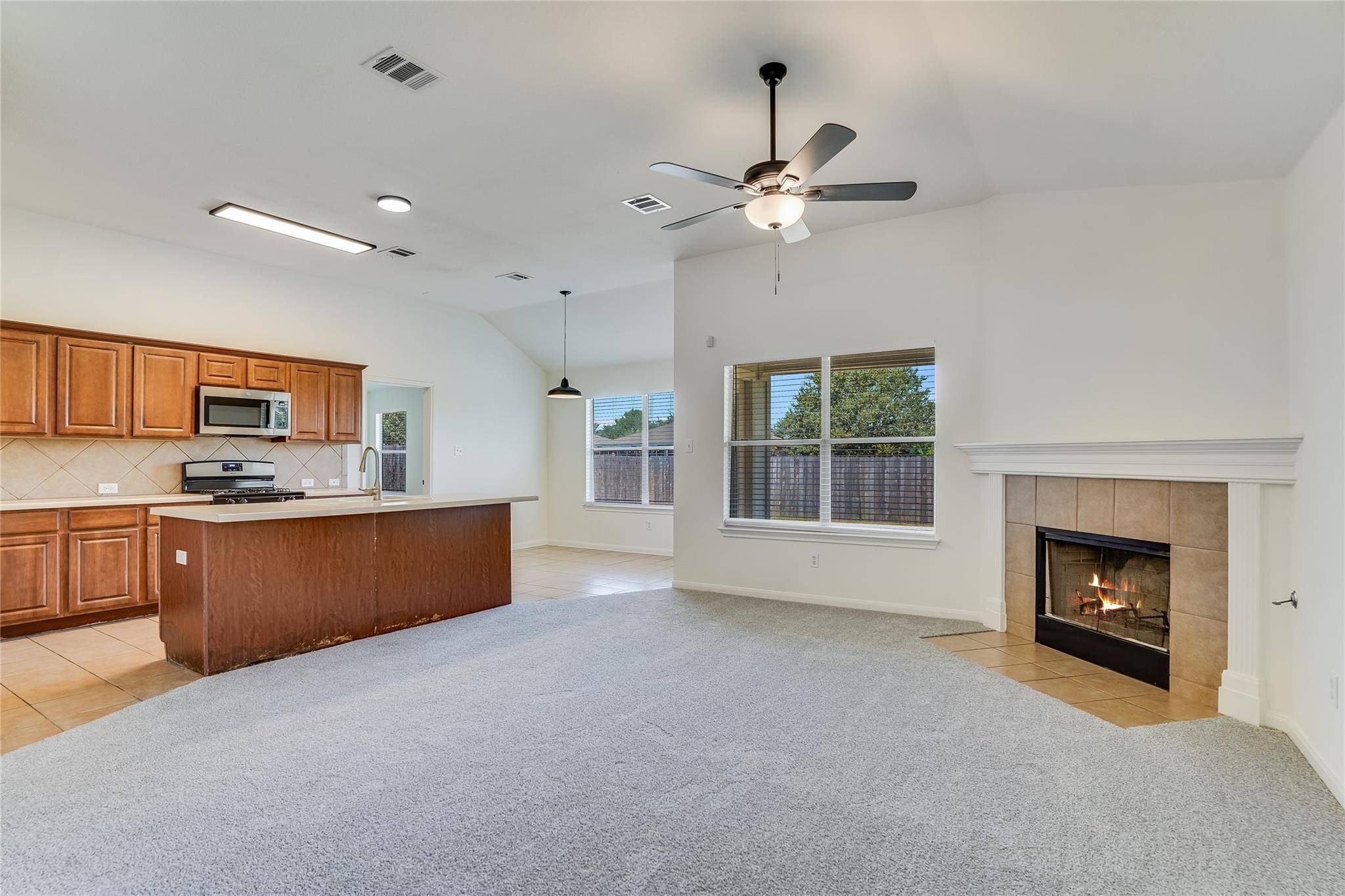 105 Javelina TRL, Bastrop, TX 78602
