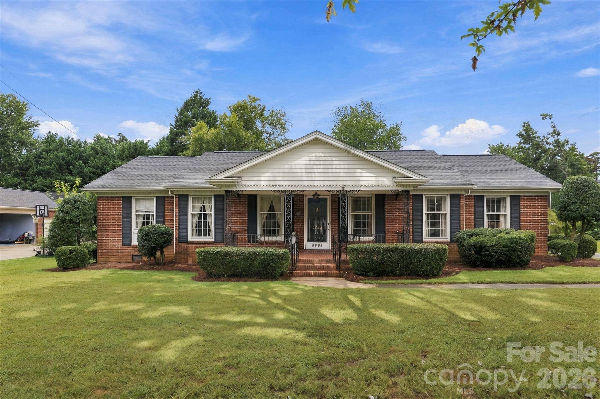 3223 Gardner Park DR, Gastonia, NC 28054