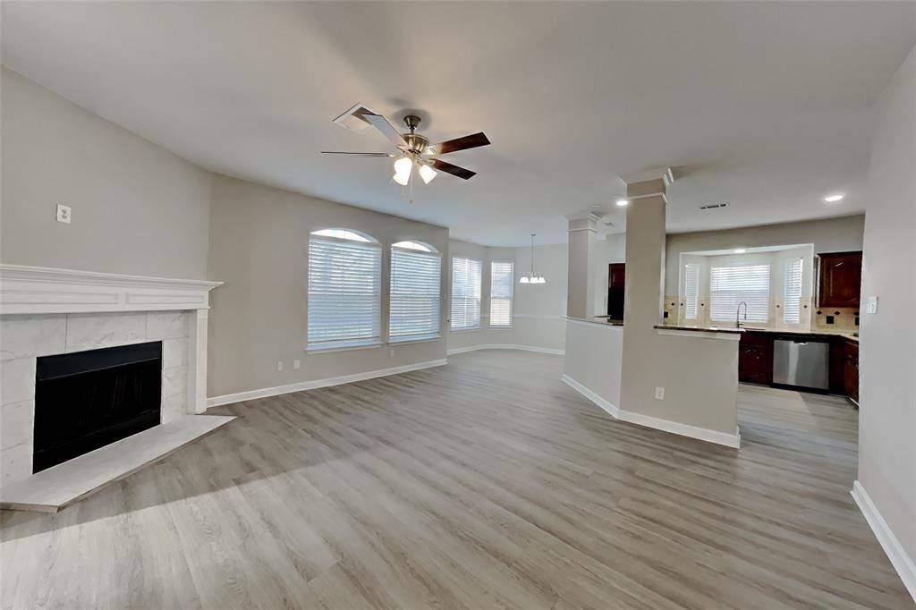1621 Churchill Lane, Mansfield, TX 76063