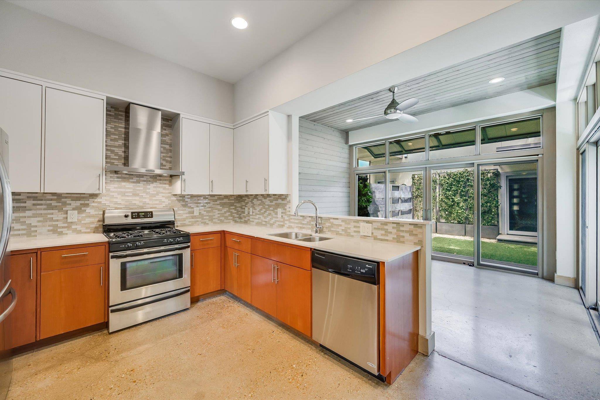 2822 Wooldridge DR #B, Austin, TX 78703