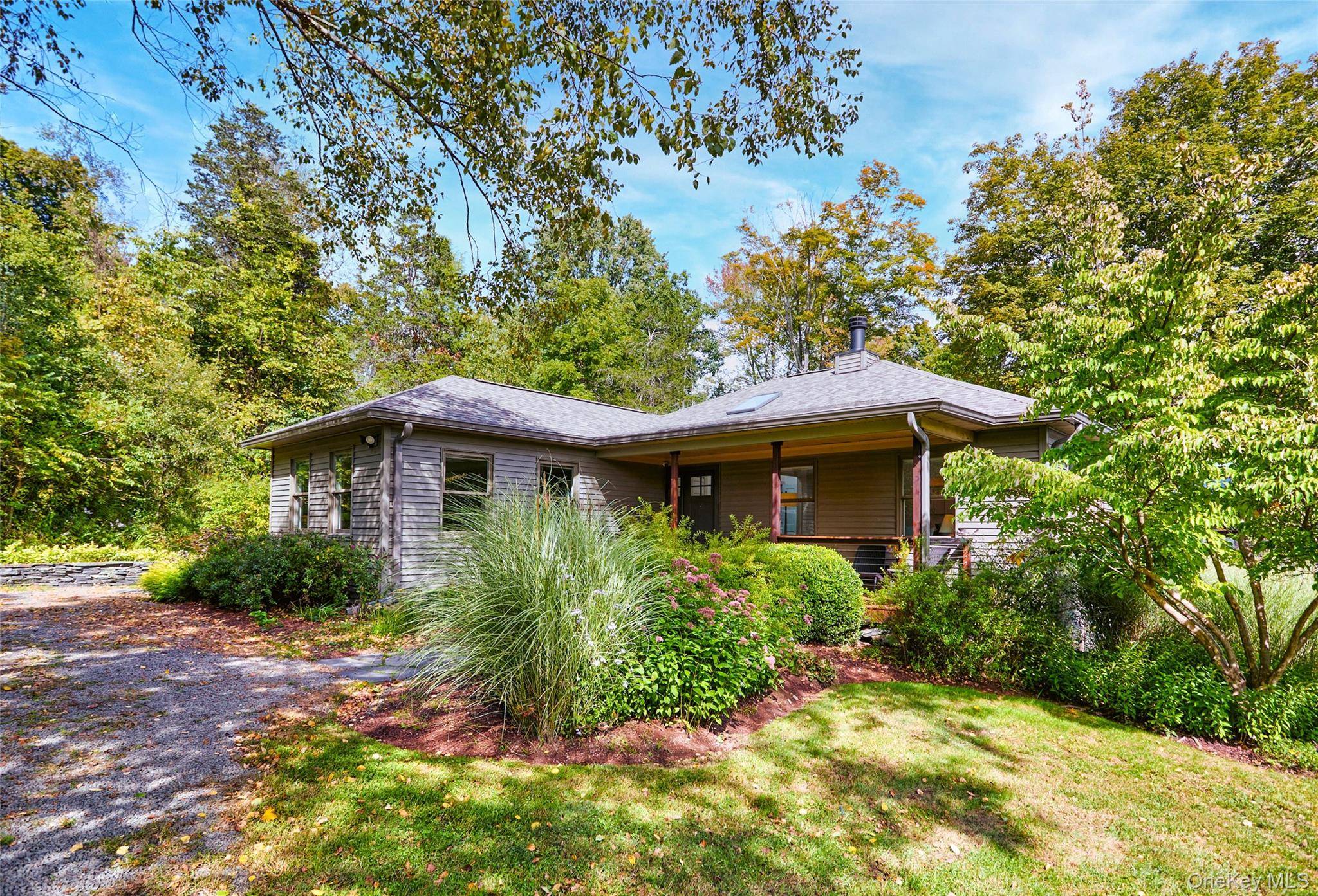 31 Kapetanakis LN, Stone Ridge, NY 12484
