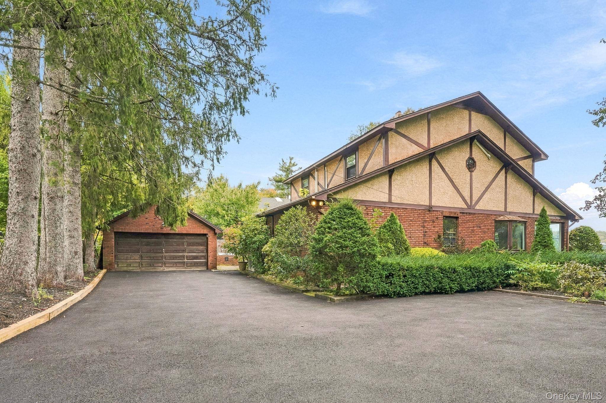 16 W Lake BLVD, Mahopac, NY 10541