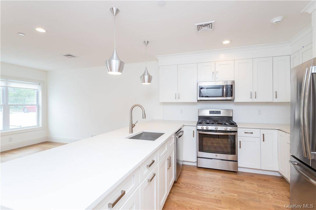 121 Fisher AVE #5, White Plains, NY 10606