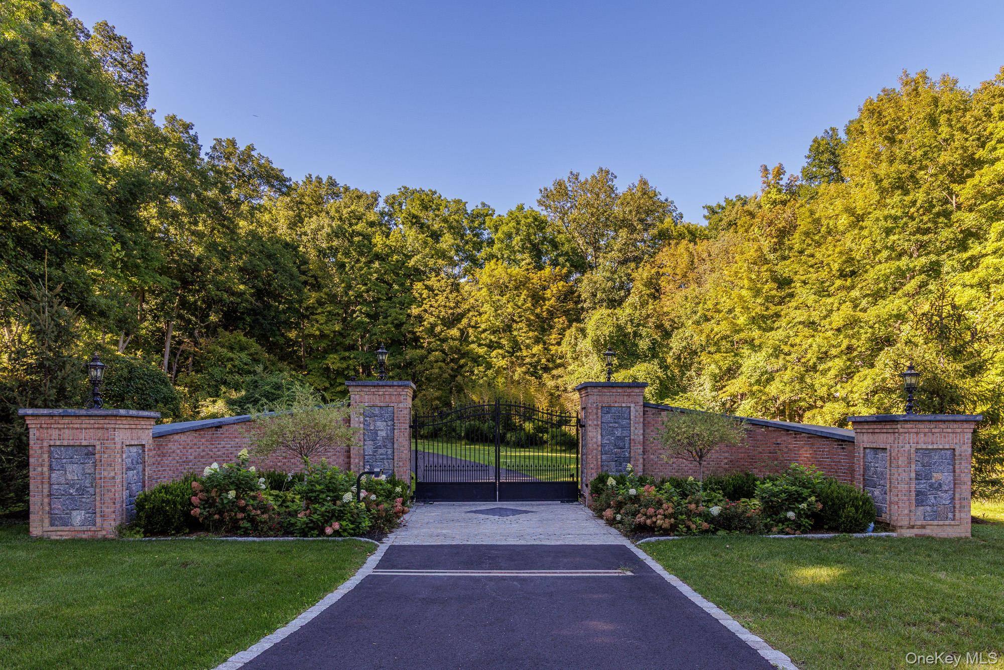 2649 Amawalk RD, Katonah, NY 10536