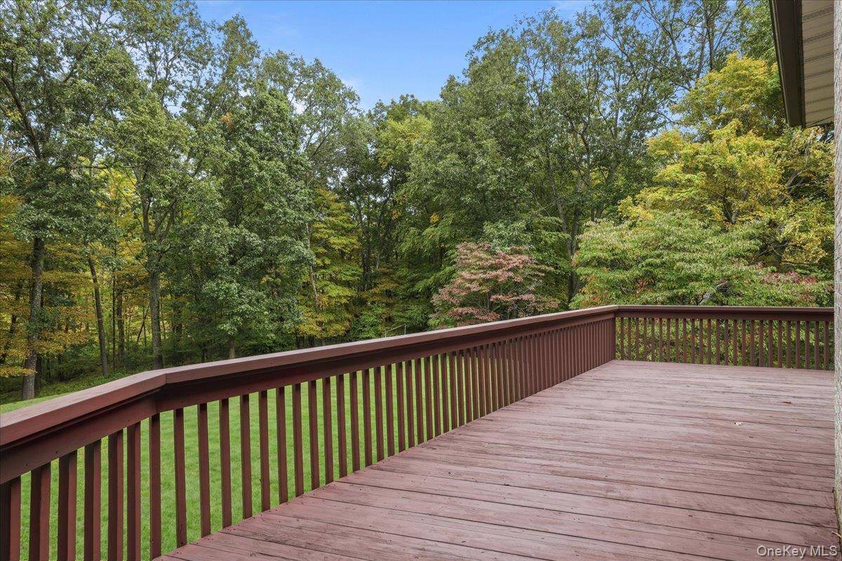 21 Tall Pines LN, Bedford Corners, NY 10549
