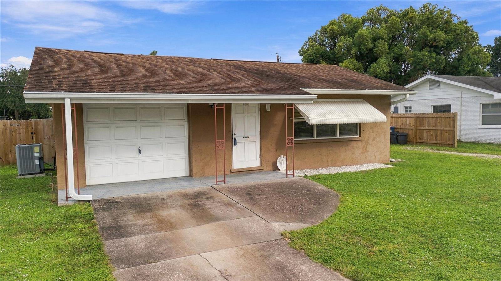 907 42ND ST W, Bradenton, FL 34205