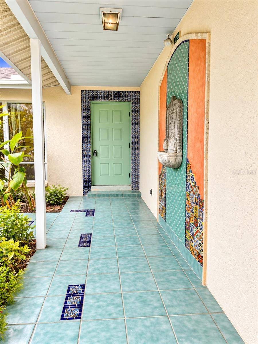 4709 BROOKSDALE DR, Sarasota, FL 34232