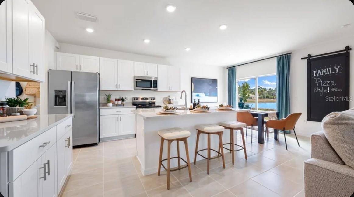 6422 CRESCENT MOON DR, North Fort Myers, FL 33917