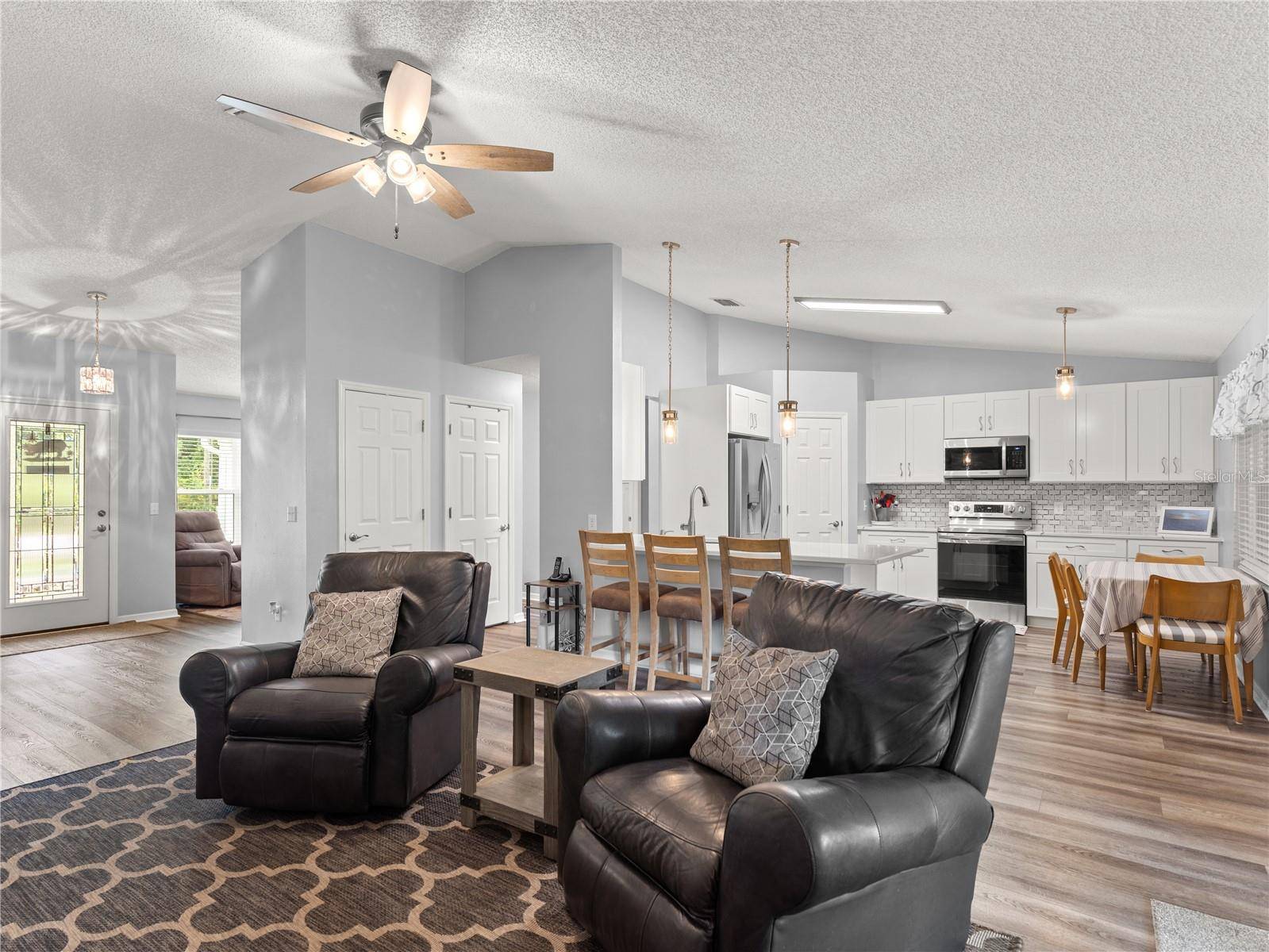 206 LONDON DR, Palm Coast, FL 32137