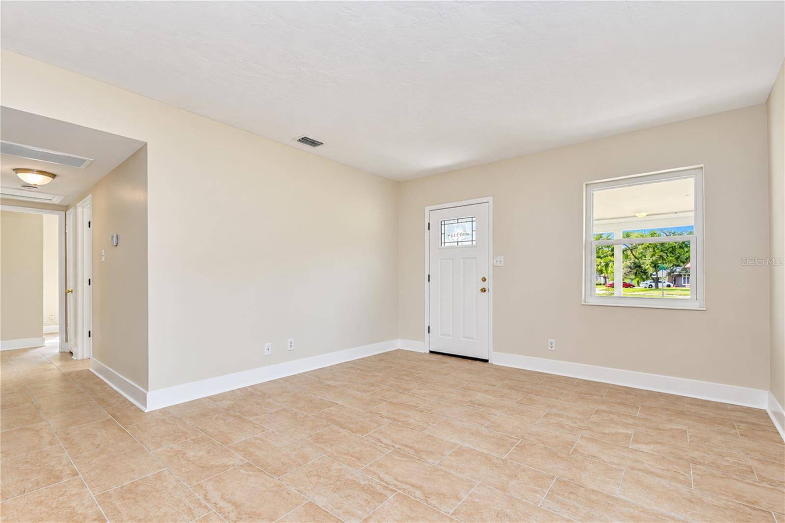 4117 BAY ST NE, St Petersburg, FL 33703