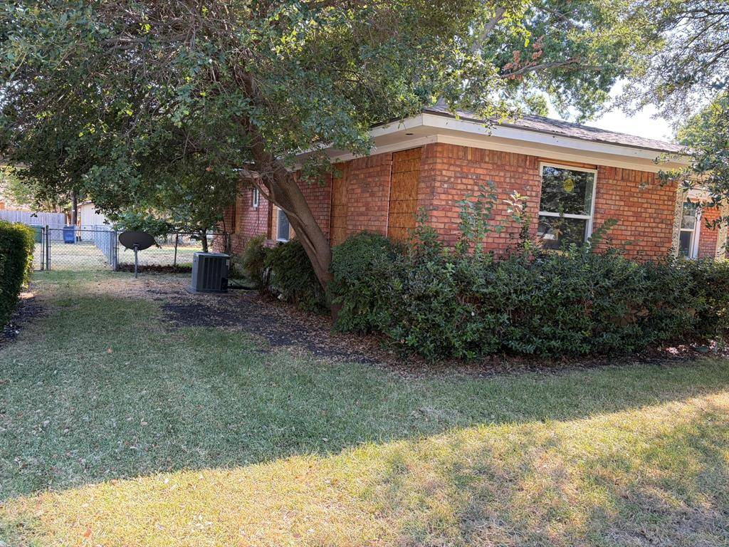2330 Mockingbird Lane, Garland, TX 75042