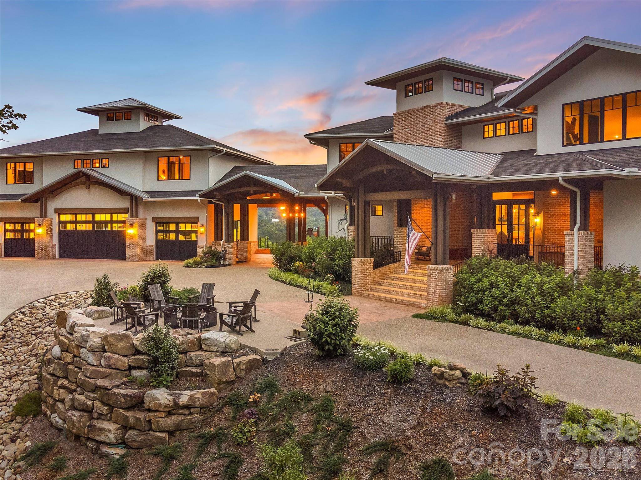 26 Bonnies Cove TRL, Mills River, NC 28759