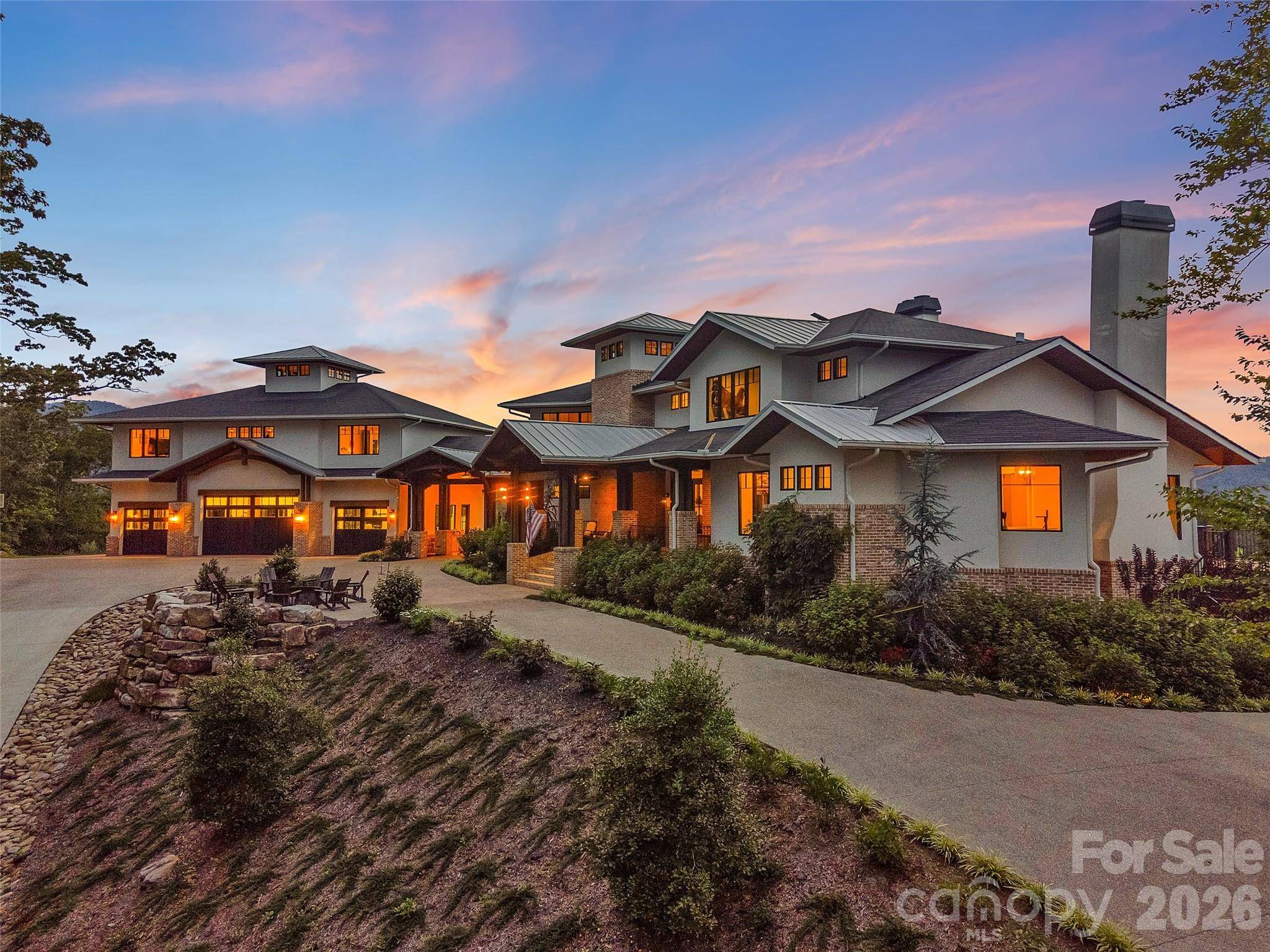 26 Bonnies Cove TRL, Mills River, NC 28759