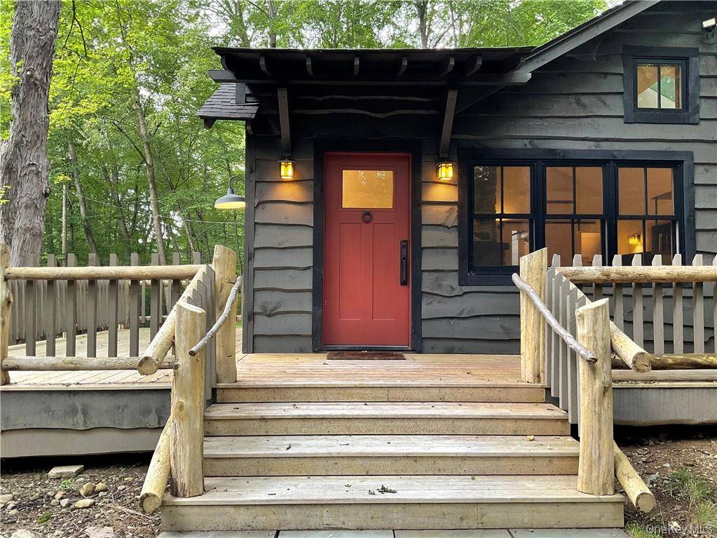 44 Trail of the Hemlocks, Putnam Valley, NY 10579