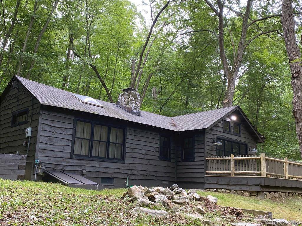 44 Trail of the Hemlocks, Putnam Valley, NY 10579