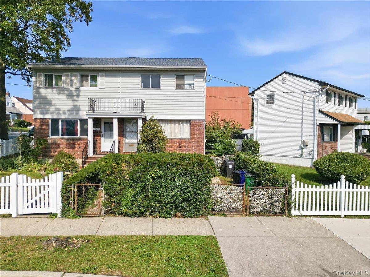 20229 120th AVE, Saint Albans, NY 11412