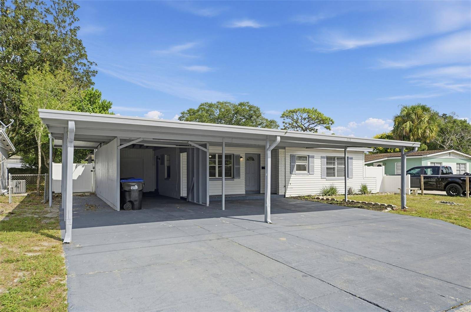 1225 SAINT JAMES RD, Orlando, FL 32808