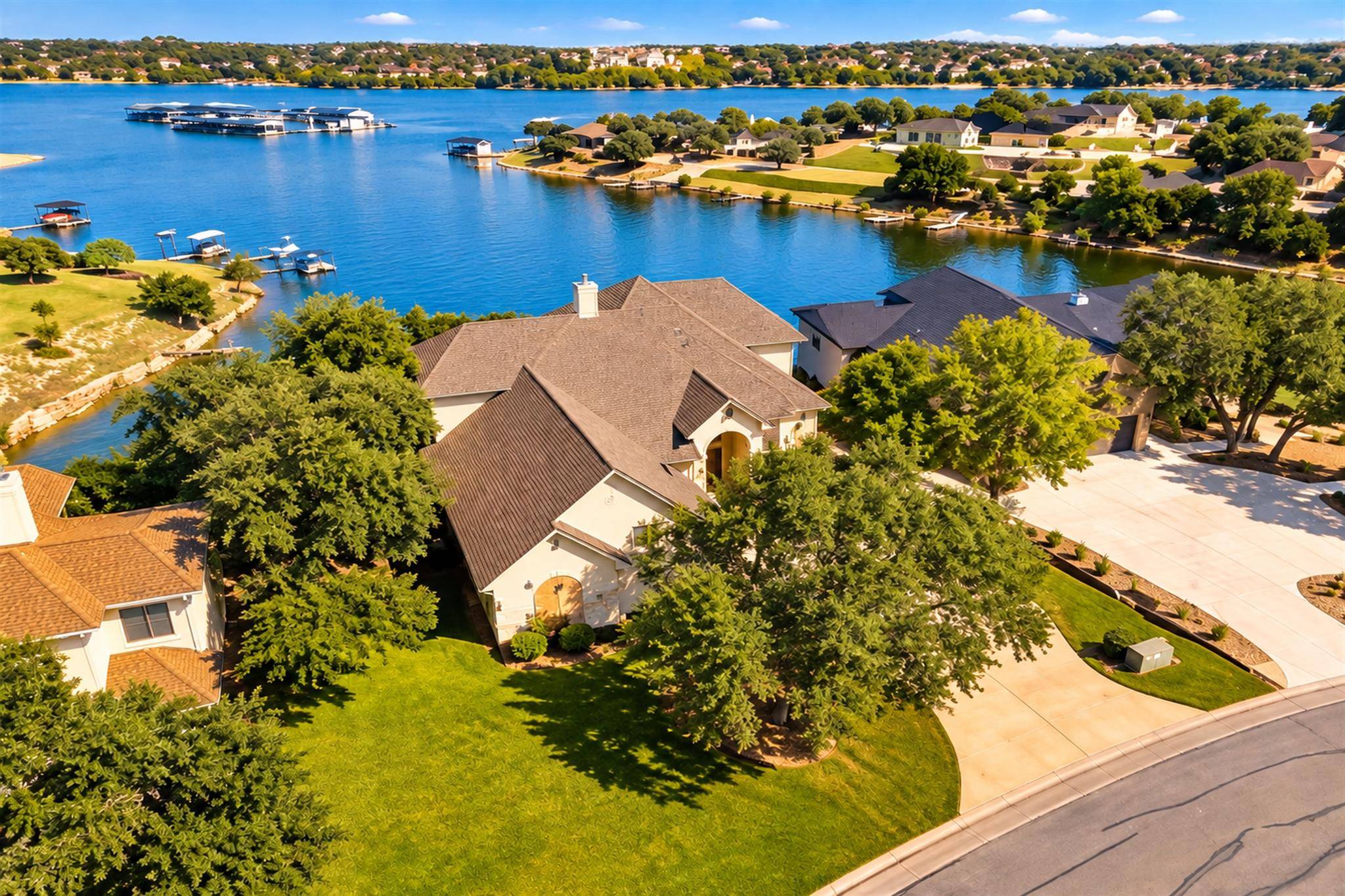 343 Venture BLVD S, Point Venture, TX 78645