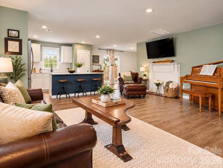 633 Mile Creek RD, Edgemoor, SC 29712