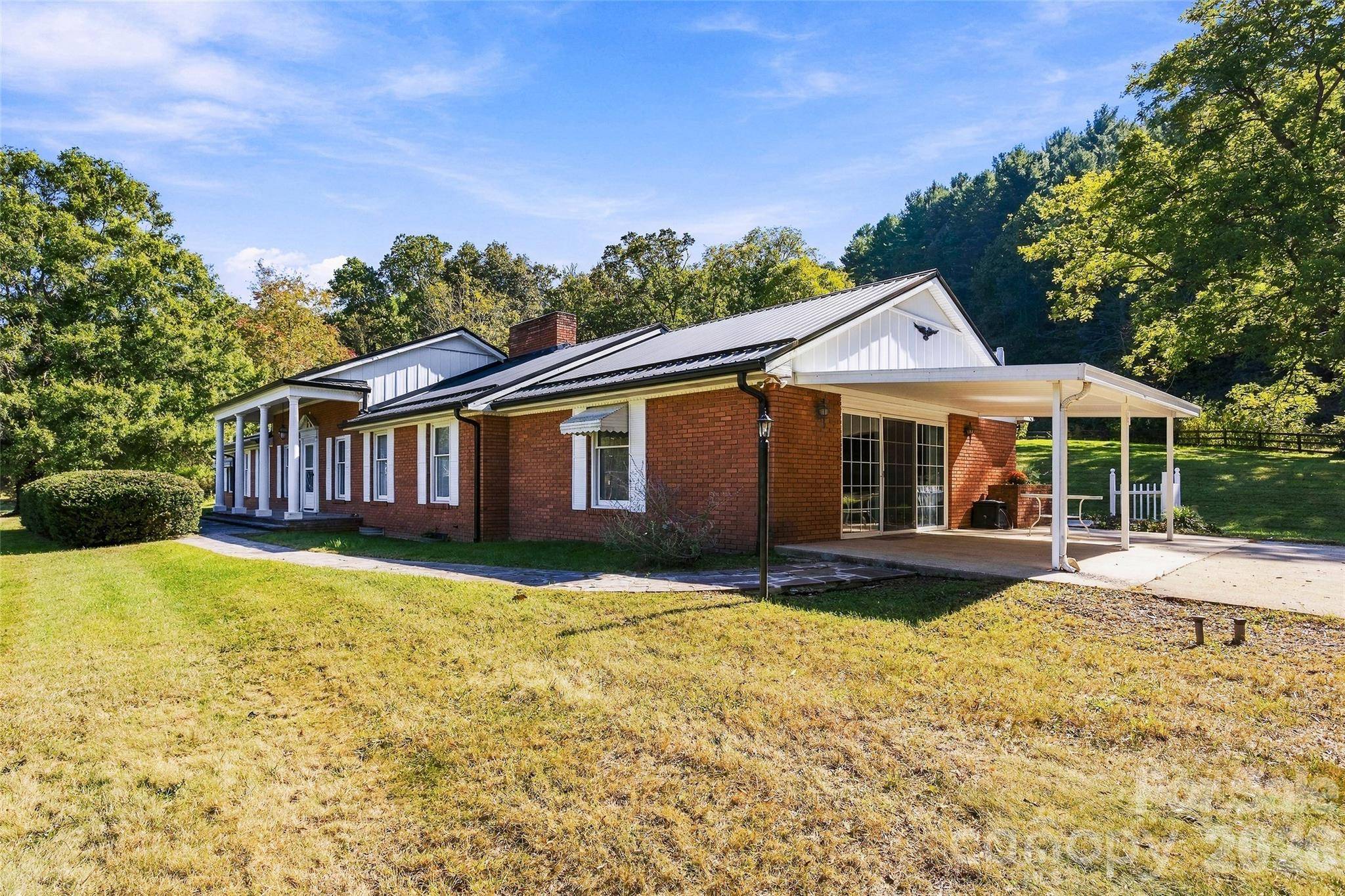 5810 Us 23 HWY, Mars Hill, NC 28754