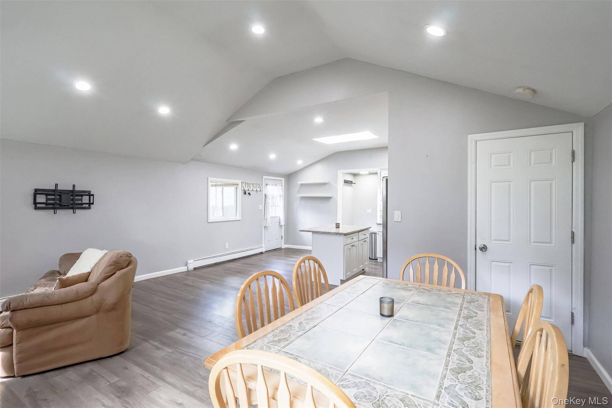 3 Elmwood AVE, Selden, NY 11784