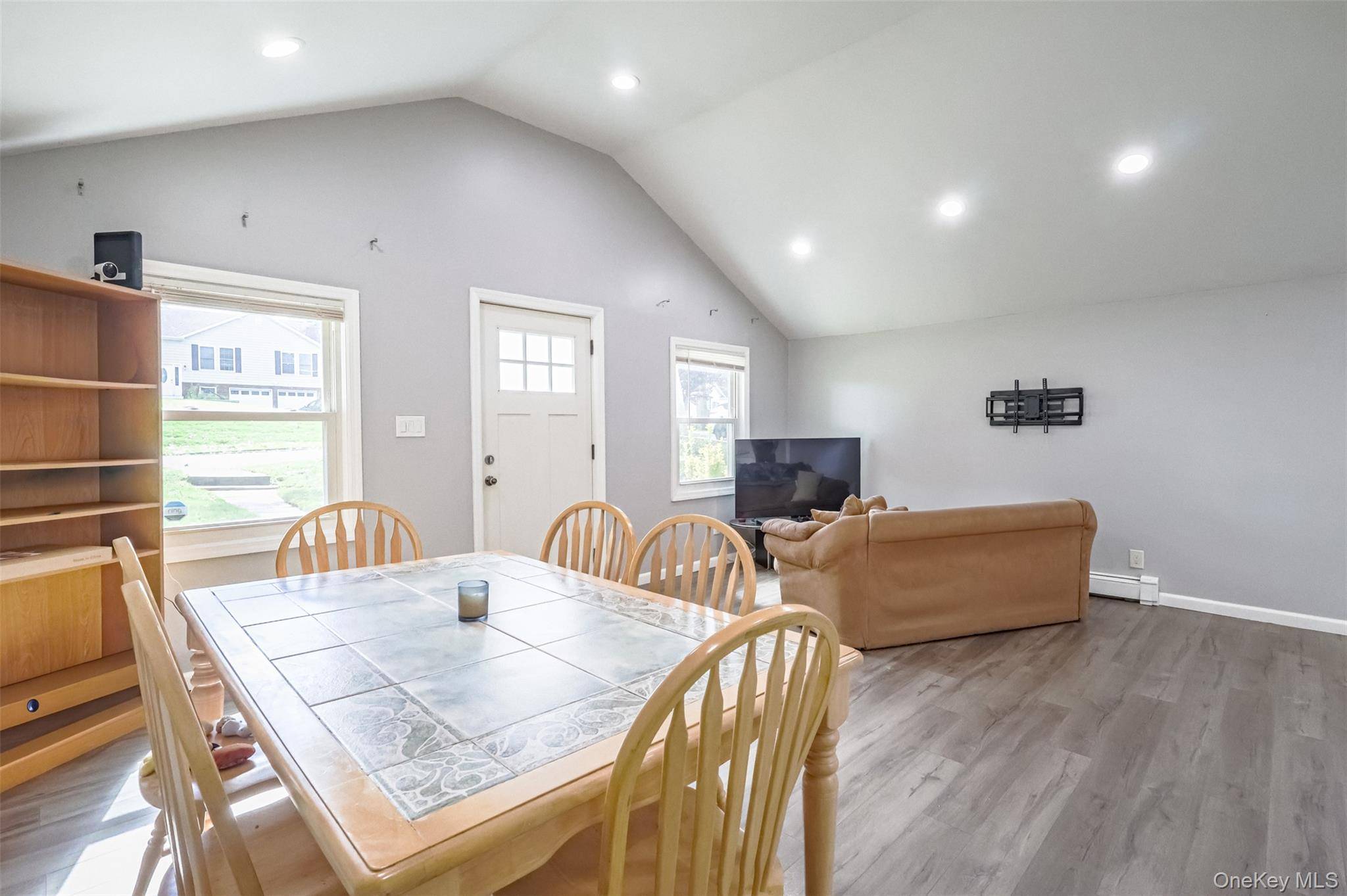 3 Elmwood AVE, Selden, NY 11784
