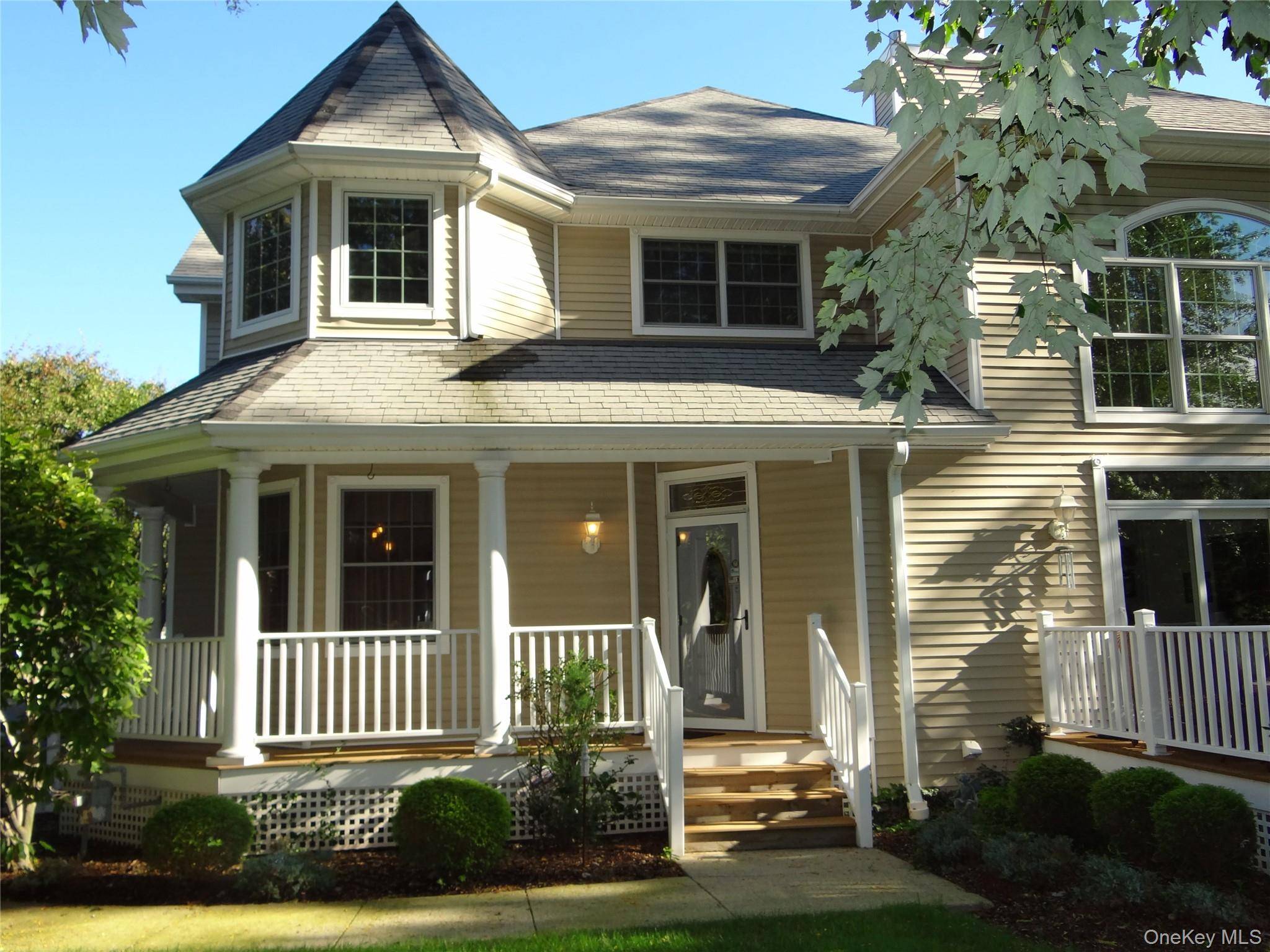 33 Blair RD, East Setauket, NY 11733