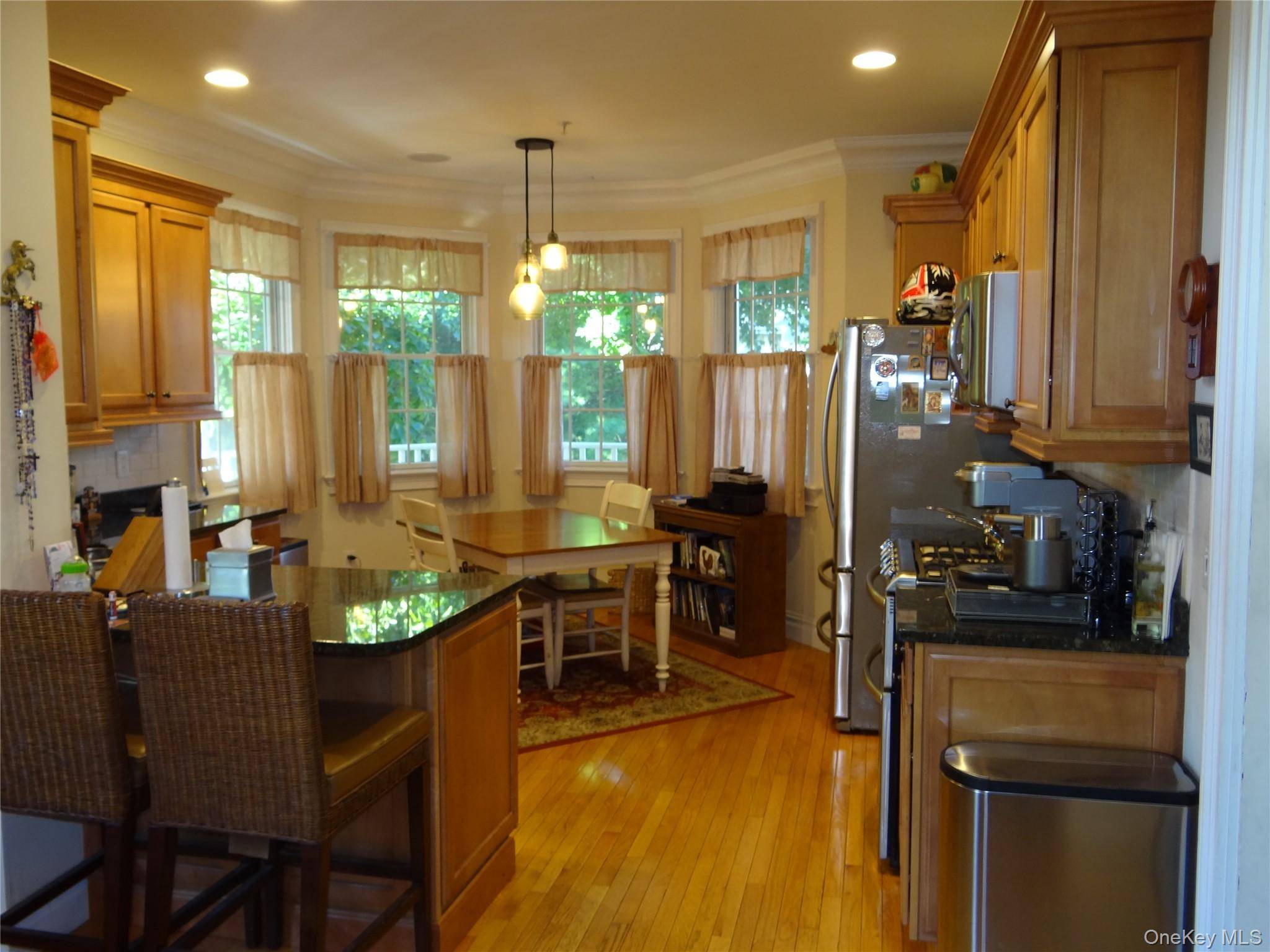 33 Blair RD, East Setauket, NY 11733