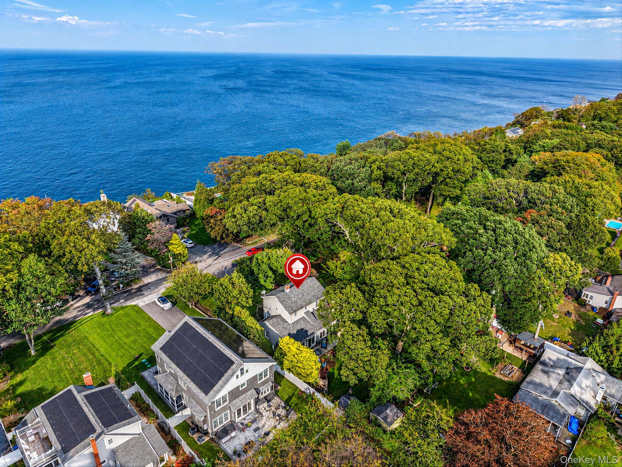 14 Waterview DR, Sound Beach, NY 11789