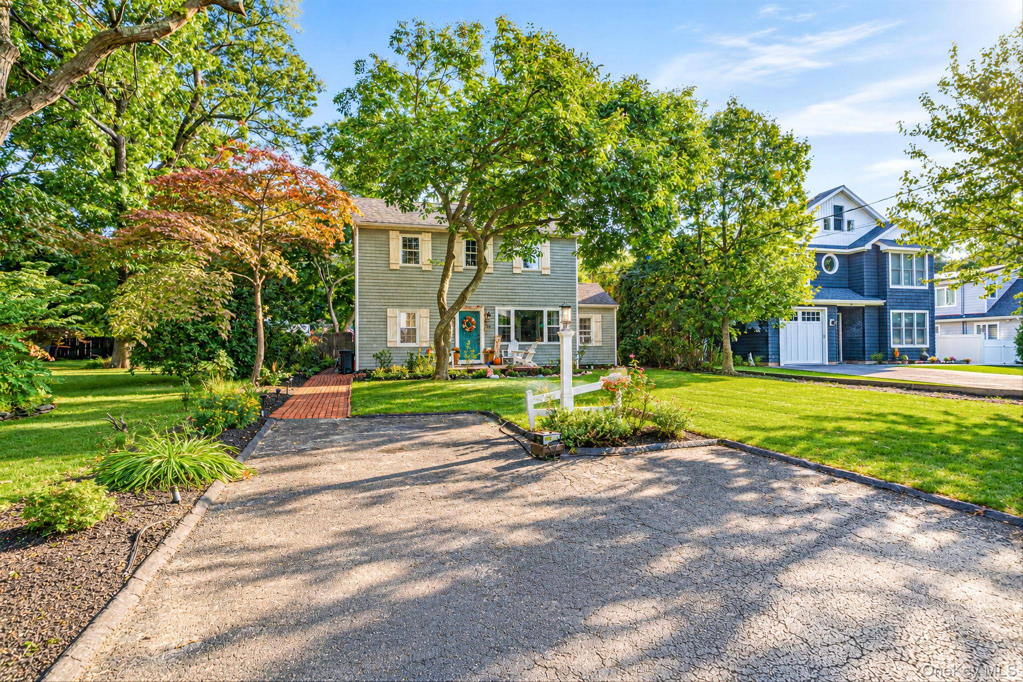 14 Waterview DR, Sound Beach, NY 11789