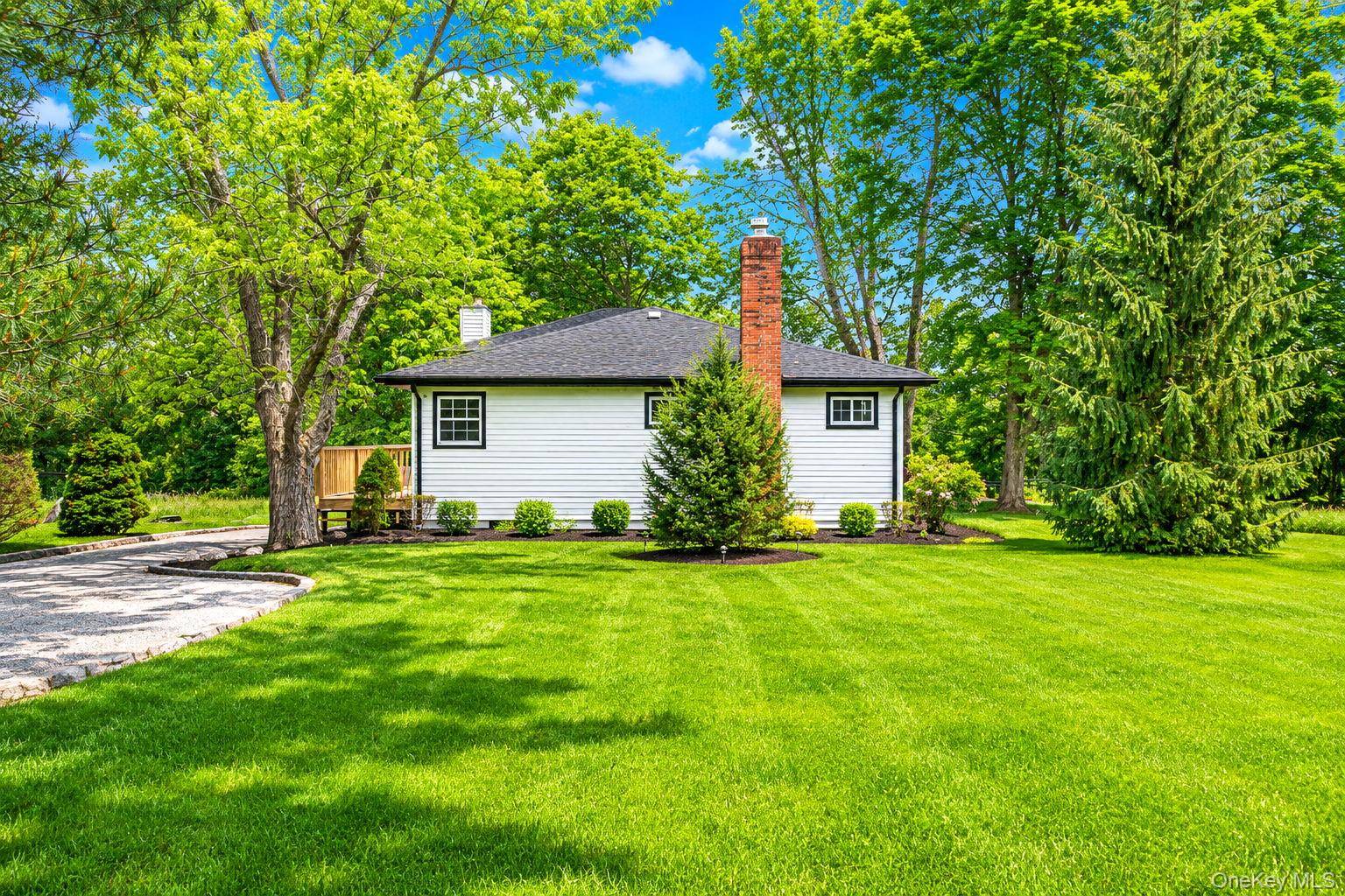 335 Lewis AVE, Yorktown Heights, NY 10598