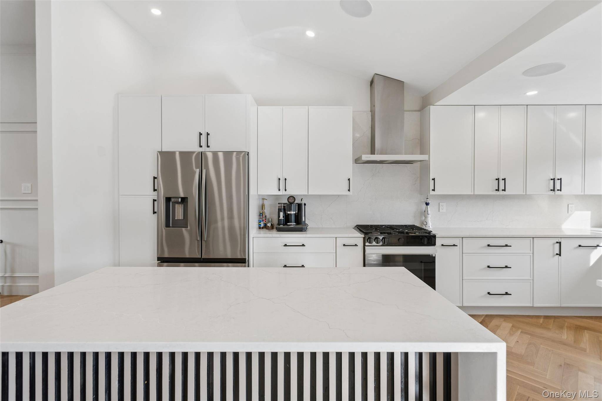 716 Oakland AVE, Cedarhurst, NY 11516