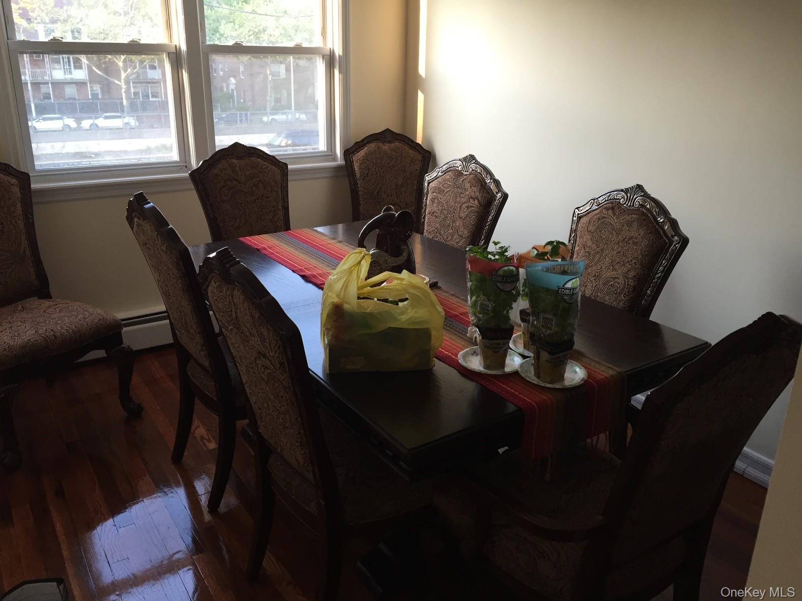 14760 Grand Central Pkwy, Jamaica, NY 11435