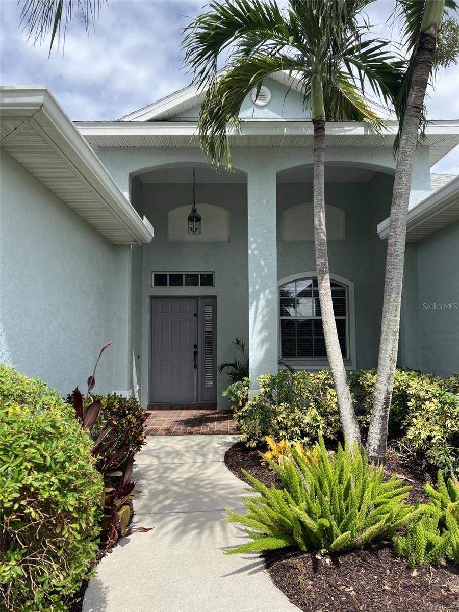 12105 BEEFLOWER DR, Lakewood Ranch, FL 34202