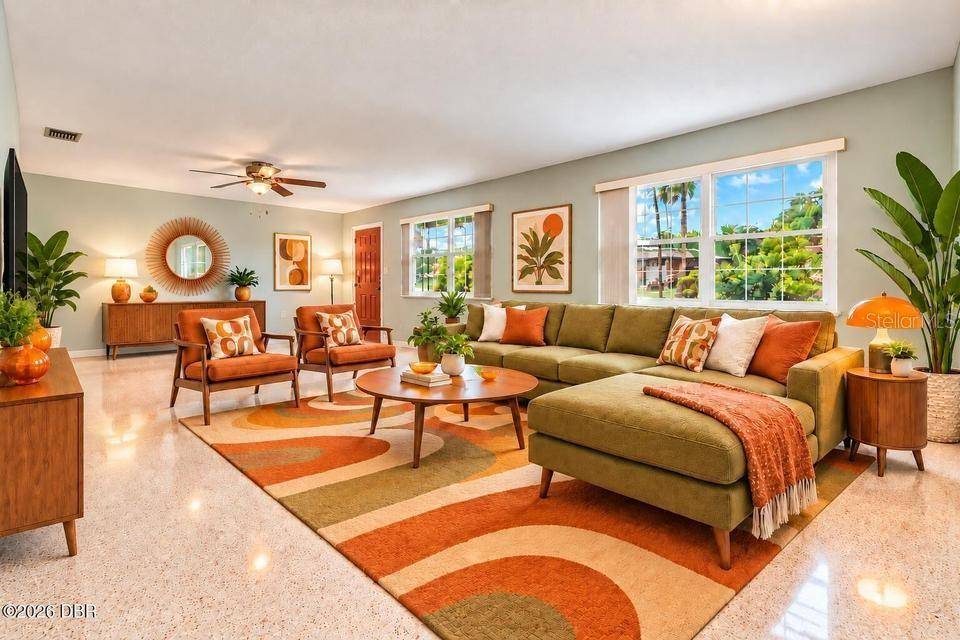 1002 THUNDERBIRD DR, Daytona Beach, FL 32117