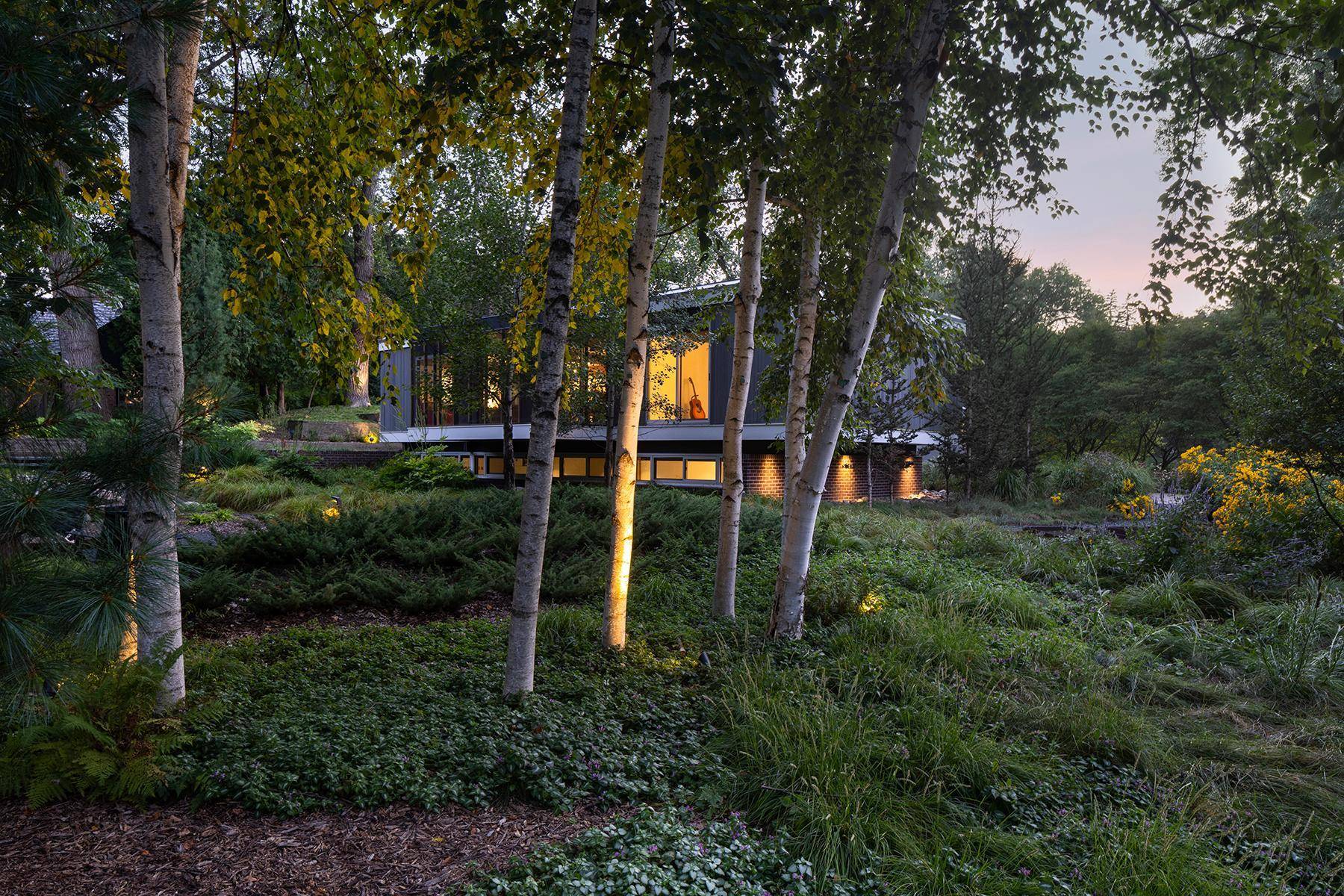 1520 Kaltern LN, Golden Valley, MN 55416
