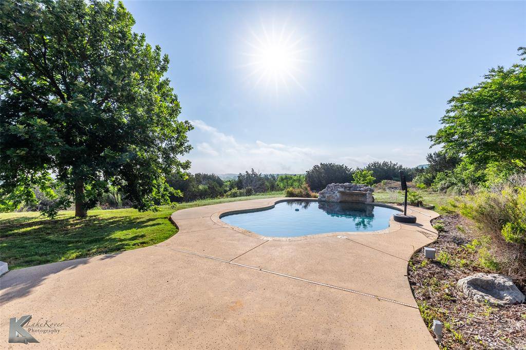 671 County Road 108, Santa Anna, TX 76878