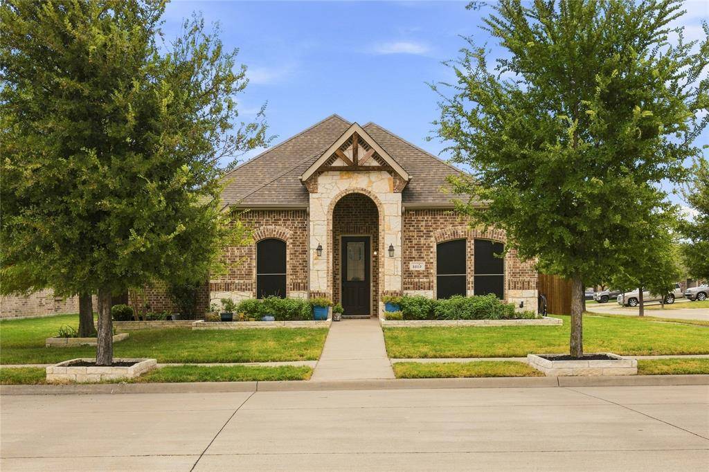 1612 Tyler Street, Waxahachie, TX 75165