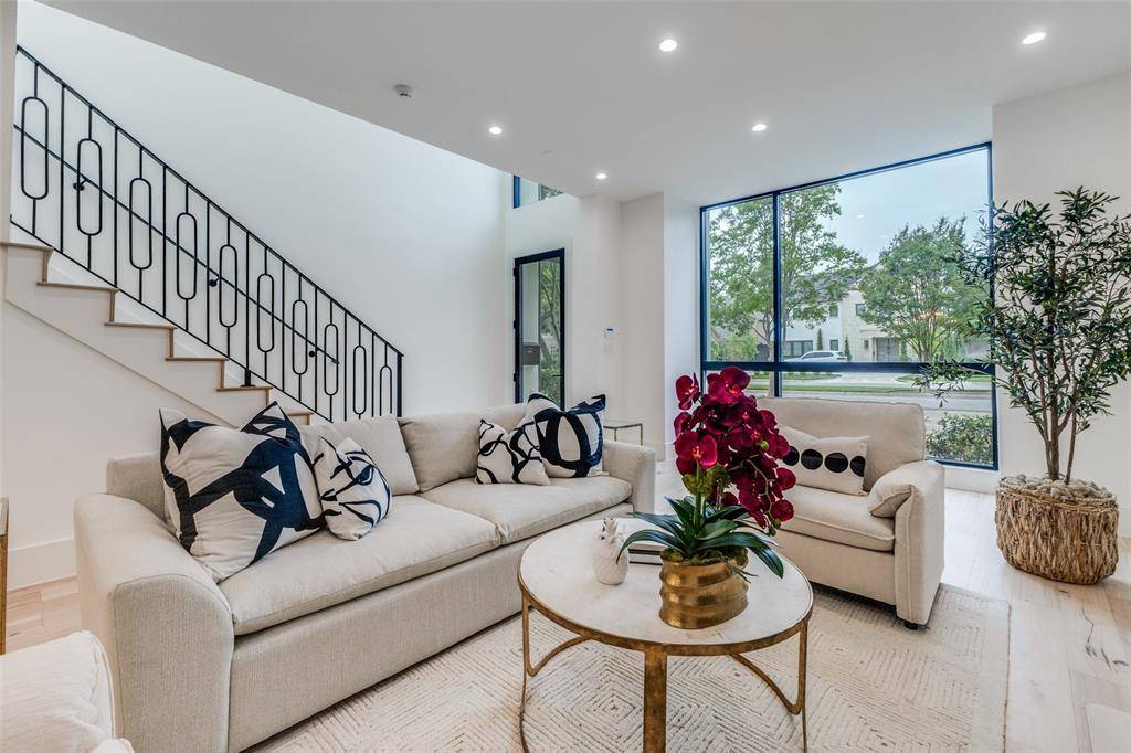 3629 McFARLIN Boulevard, University Park, TX 75205