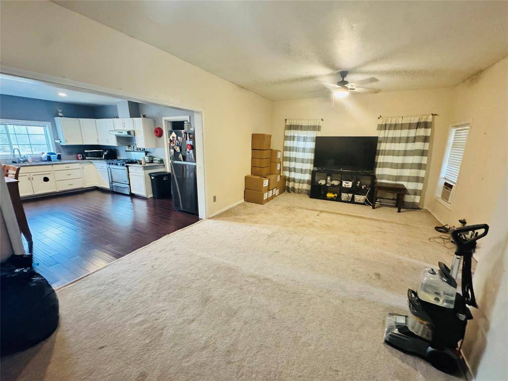 1215 Melwood Avenue, Brownwood, TX 76801