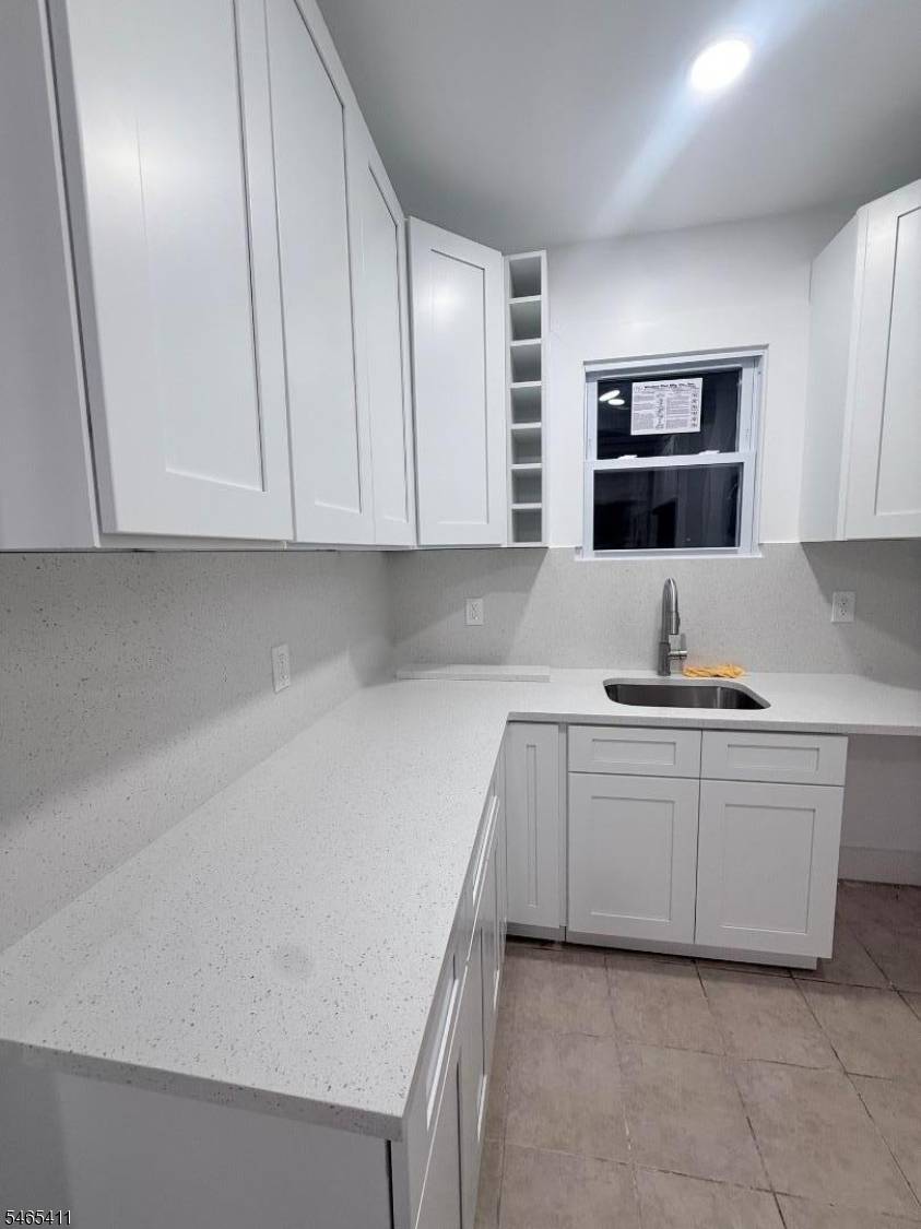 176 Lake Ave, Clifton City, NJ 07011