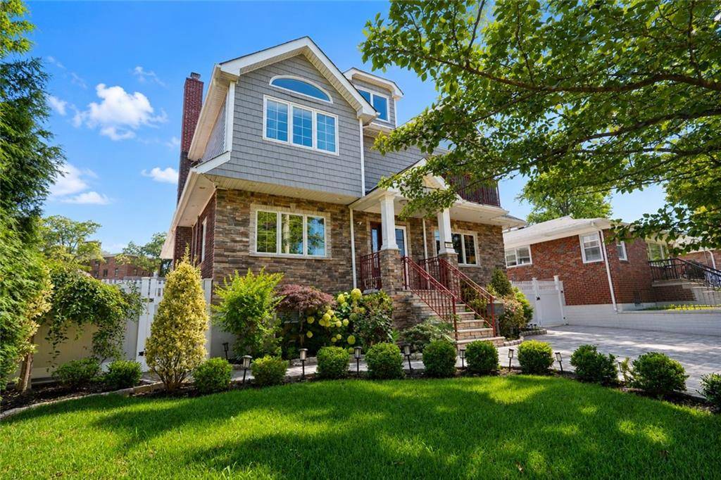 68 Kensington AVE, Staten  Island, NY 10305