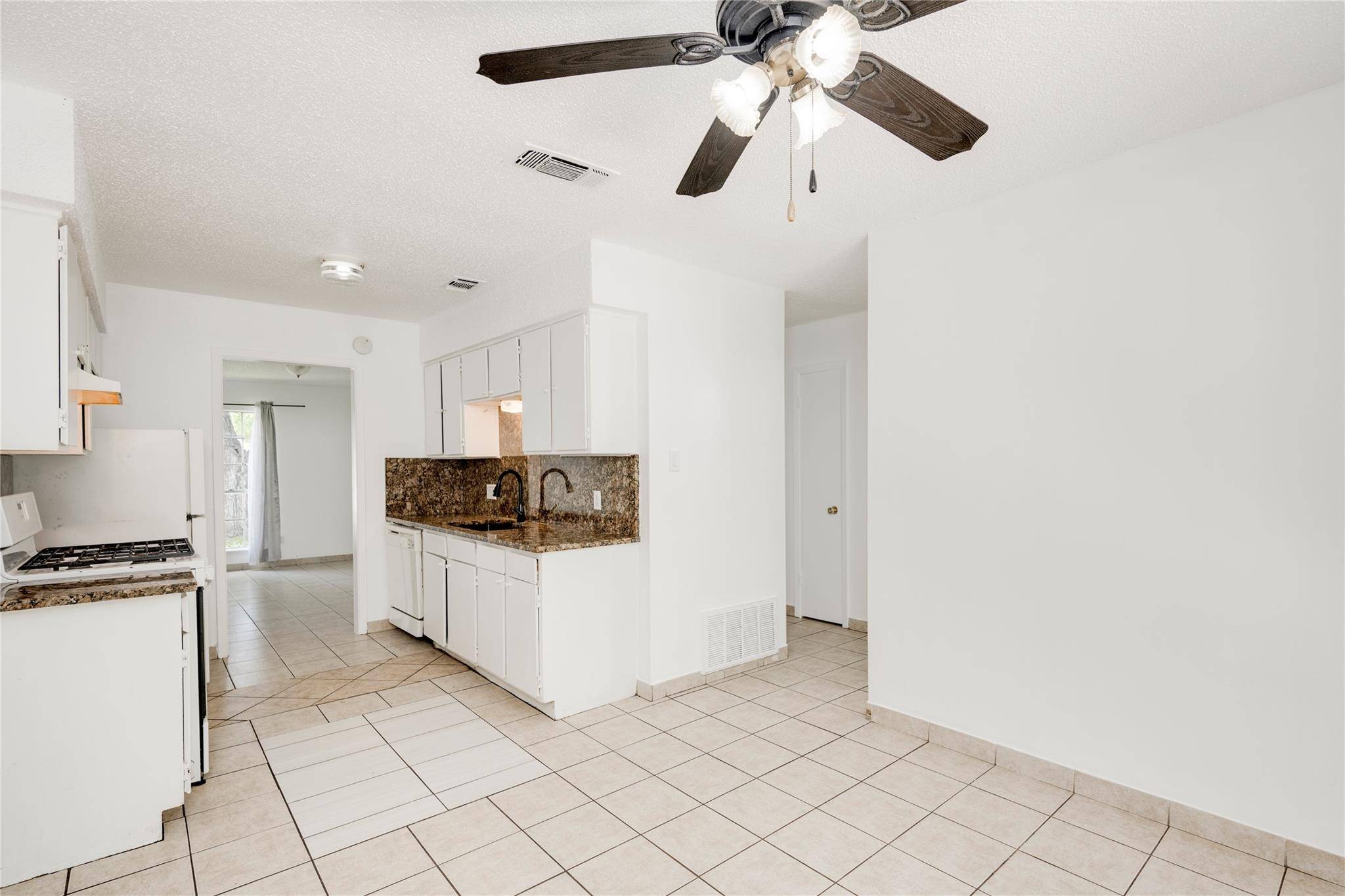 9502 NORTH CREEK DR, Austin, TX 78753