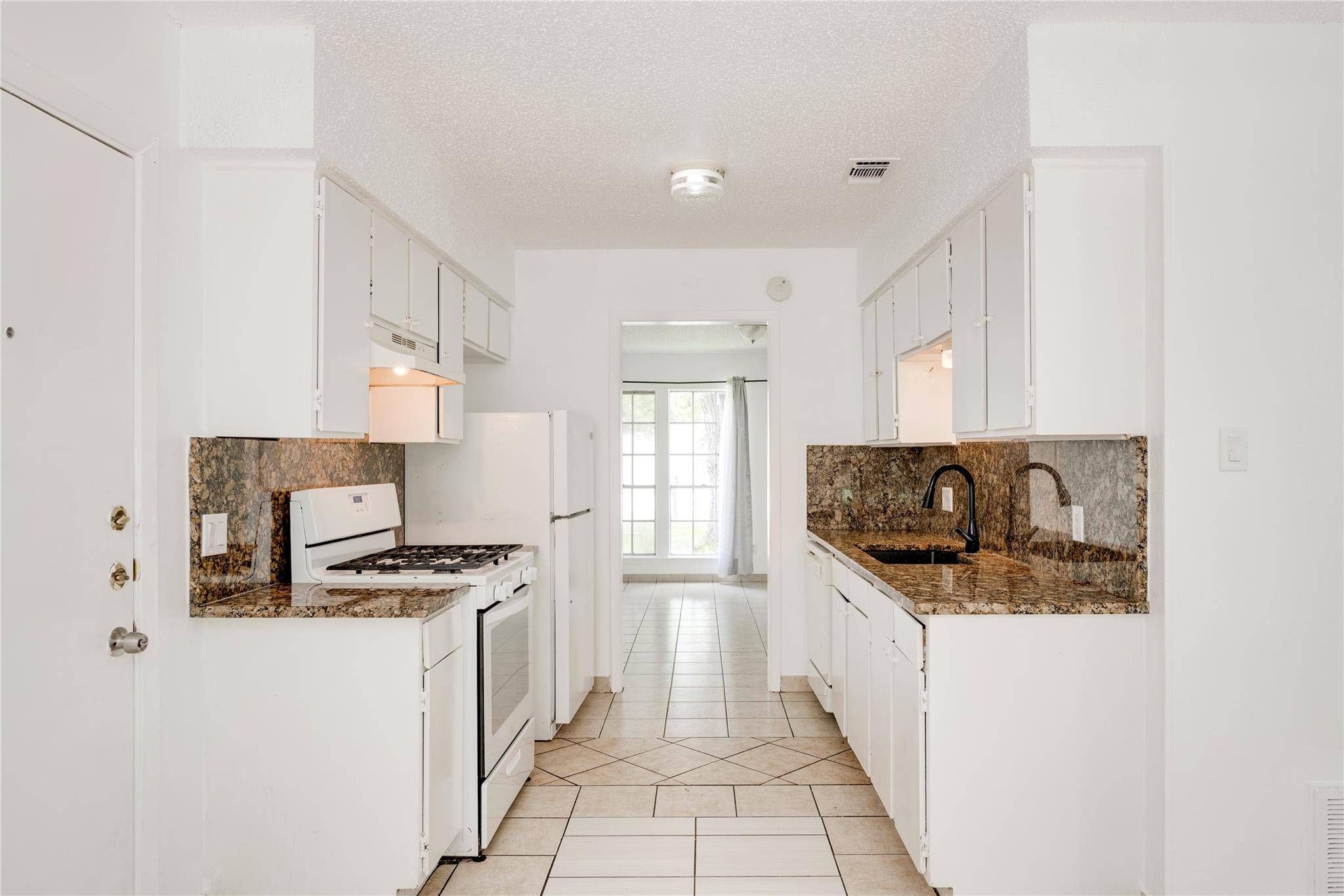9502 NORTH CREEK DR, Austin, TX 78753