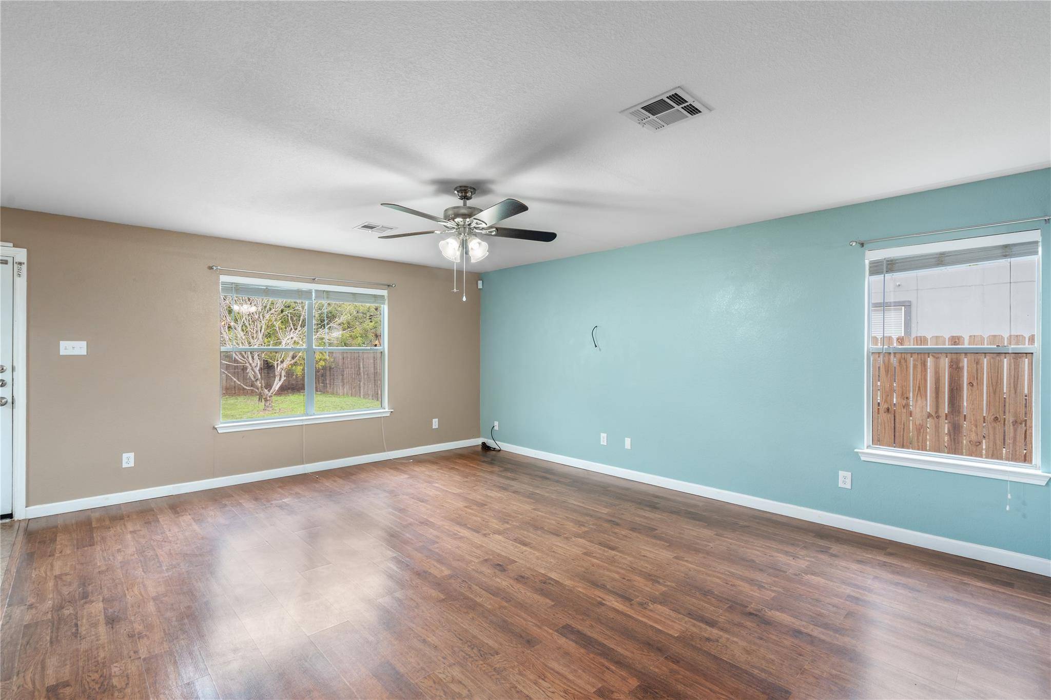 2609 Jason DR, Taylor, TX 76574
