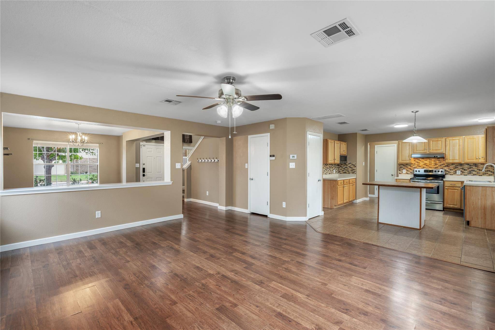 2609 Jason DR, Taylor, TX 76574