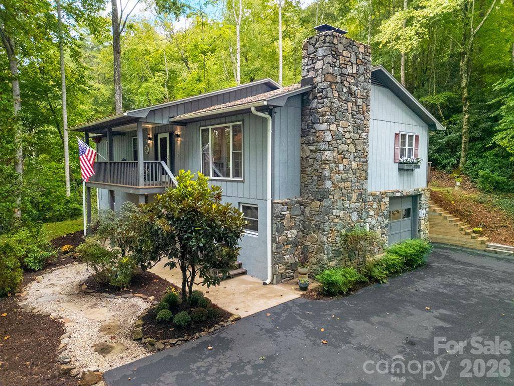 239 Three Mile Knob RD, Pisgah Forest, NC 28768