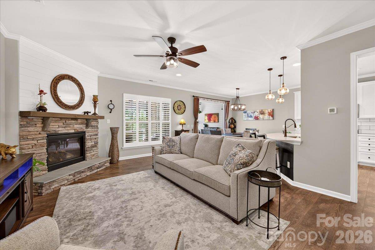 3093 Hartson Pointe DR, Fort Mill, SC 29707