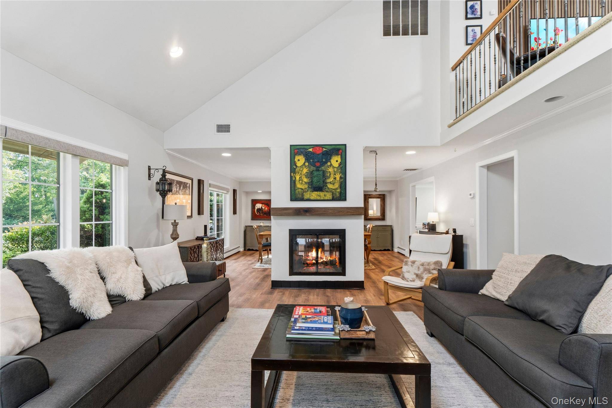 1 W Gate DR, Huntington, NY 11743